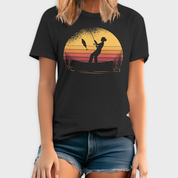 Woman Fishing Sunset, Tricou Barbati (Unisex)